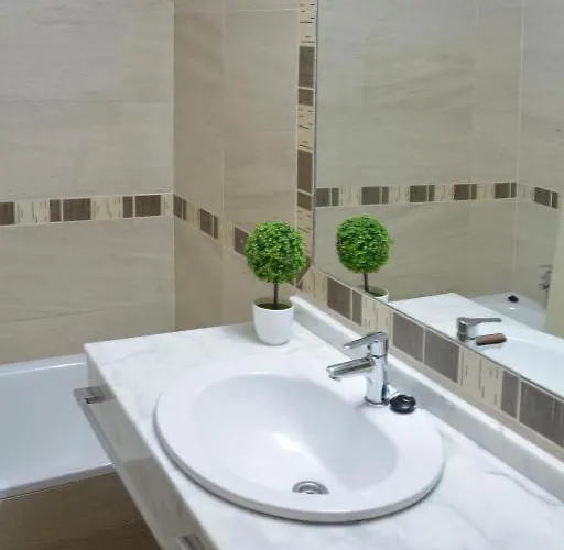 Casa Patio Palmeras 3 Y 4 *