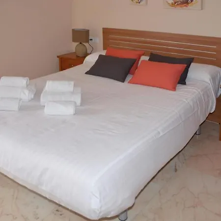 Casa Patio Palmeras 3 Y 4 * Cordova